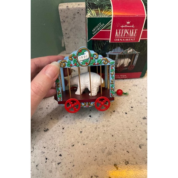 Hallmark keepsake ornament polar circus wagon - Picture 5 of 6